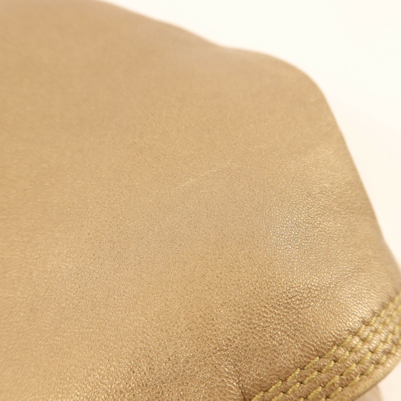 LOEWE 羊皮皮革Nappa Aire金扣手挽袋-18