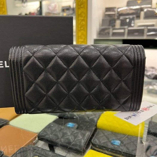 東區正精品㊣CHANEL A80286 BOY 香奈兒黑色荔枝牛皮霧金釦 LOGO 釦式信封長夾皮夾 RZ6240-5