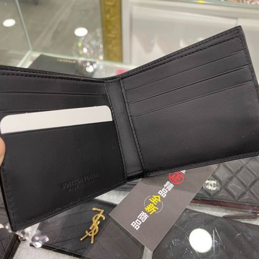 東區正精品㊣BOTTEGA VENETA BV 649603 全新黑色全皮大格大編織對折短夾RZ6247-1