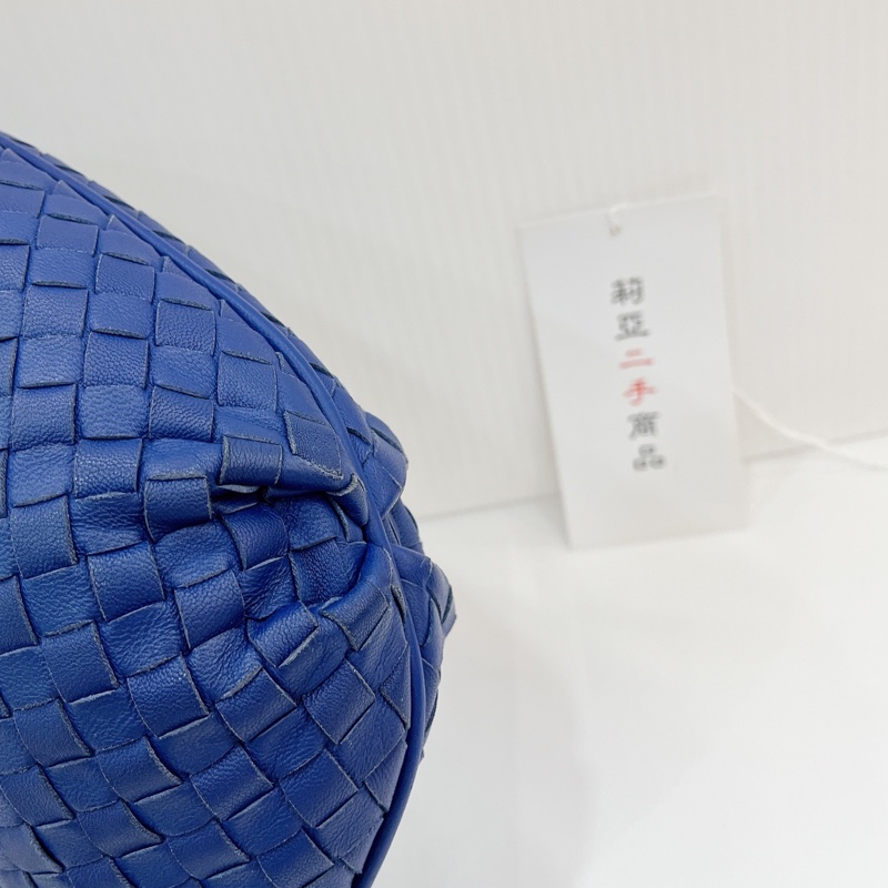 莉亞精品♡BV 小編織半月包 深藍 二手-10