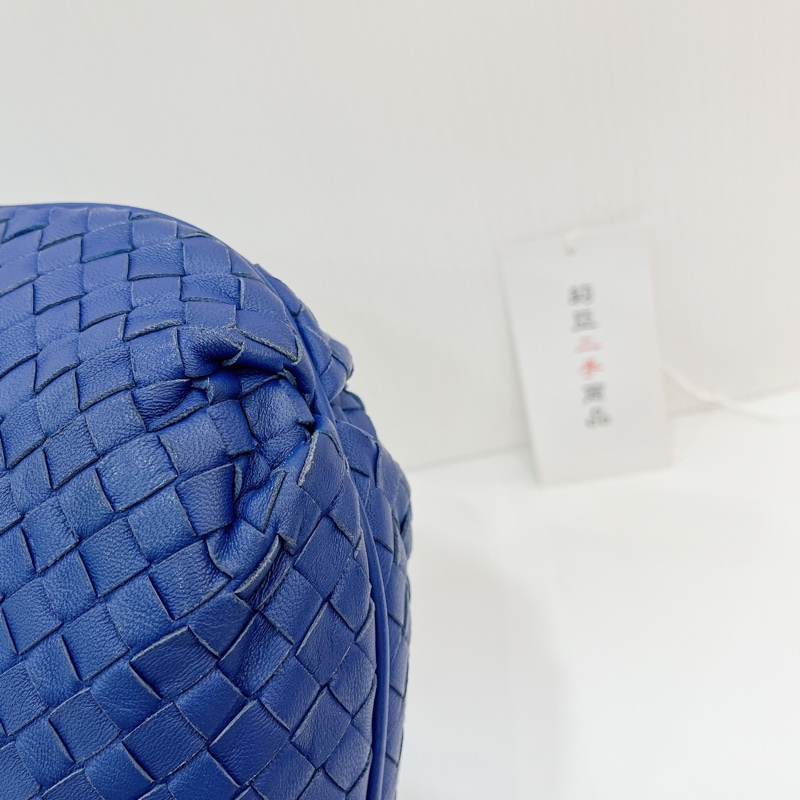 莉亞精品♡BV 小編織半月包 深藍 二手-11