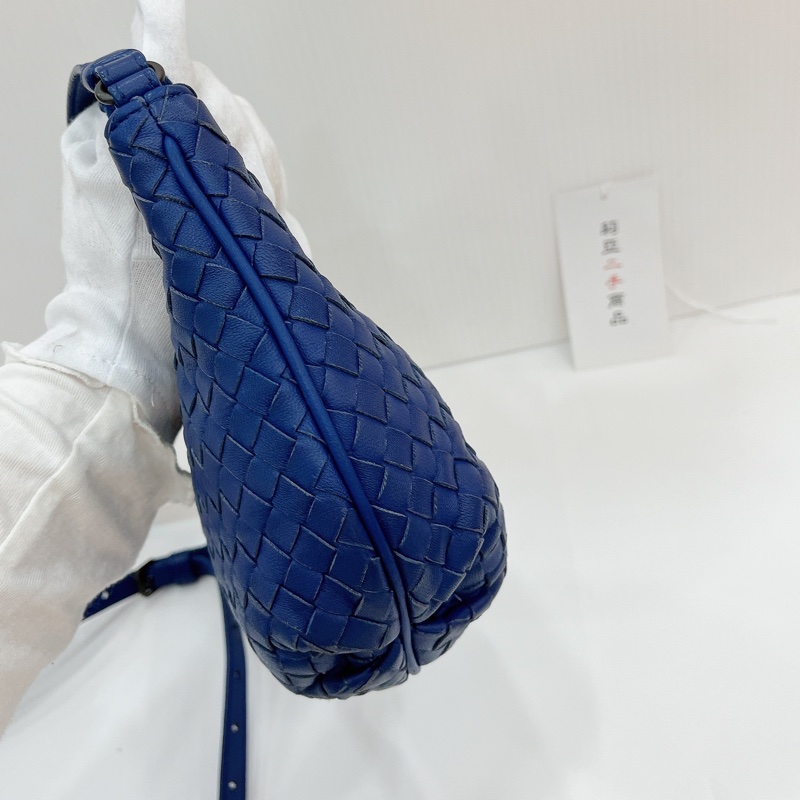 莉亞精品♡BV 小編織半月包 深藍 二手-15