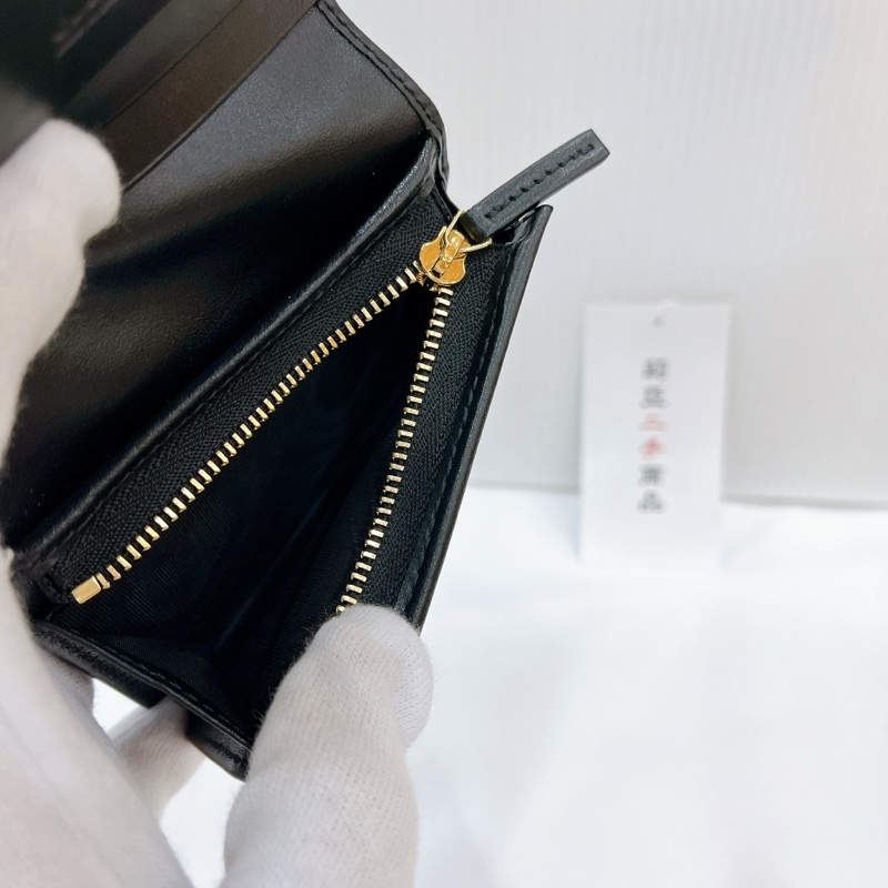 莉亞精品♡Gucci 723786 對開短夾 壓紋的GG 二手-7