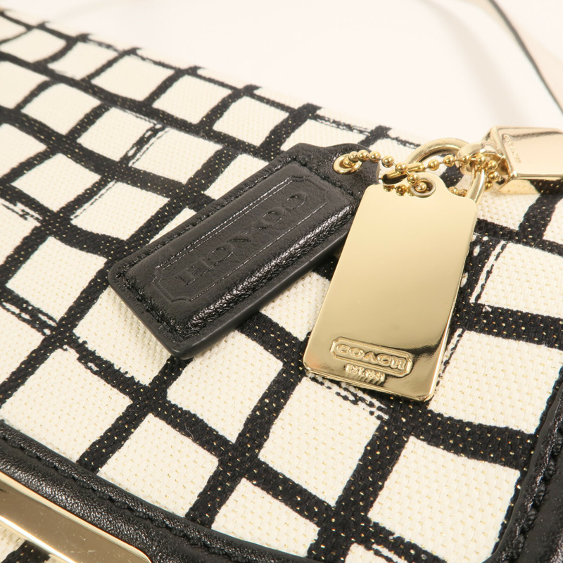 COACH 帆布Shoulder Bag金扣肩背袋-10