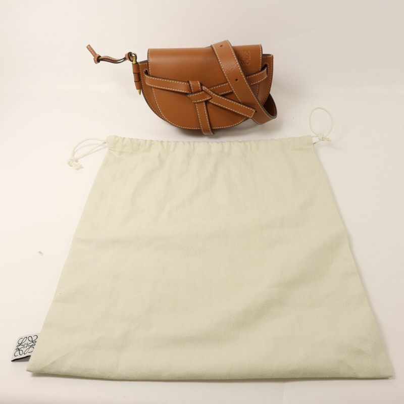 LOEWE 牛皮皮革Mini Gate Bag金扣肩背袋-7