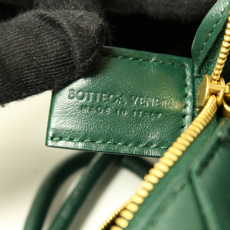 BOTTEGA VENETA 羊皮皮革Cassette Camera金扣肩背袋-5