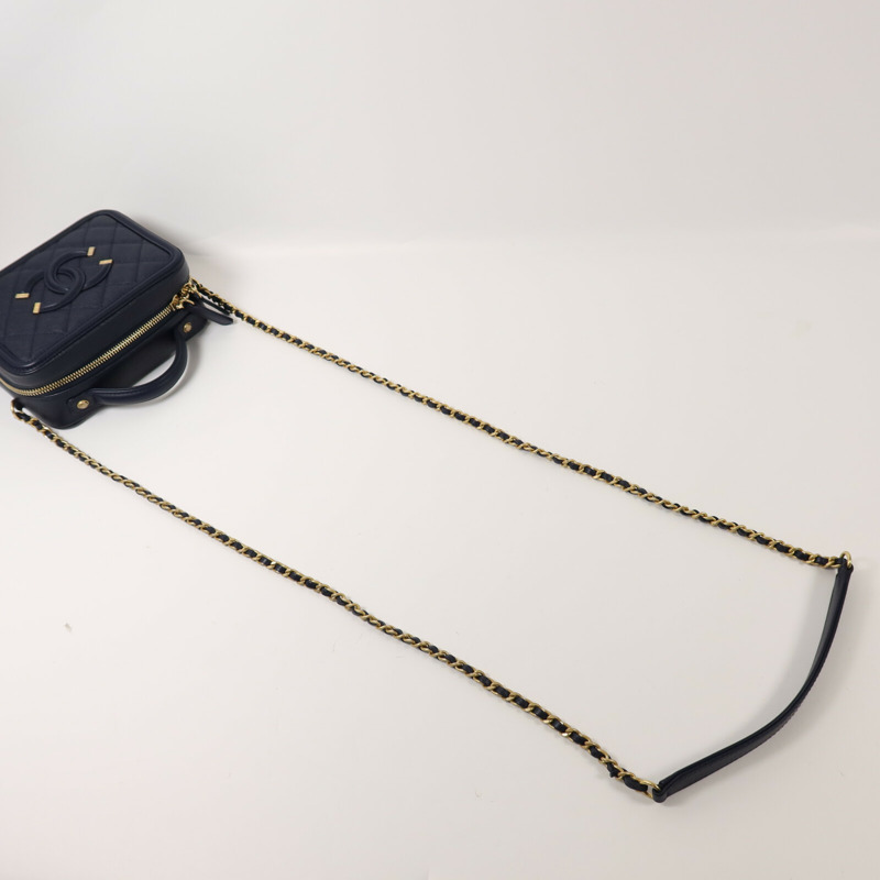CHANEL 牛皮皮革Vanity Case金扣鏈帶手挽肩背兩用袋-7