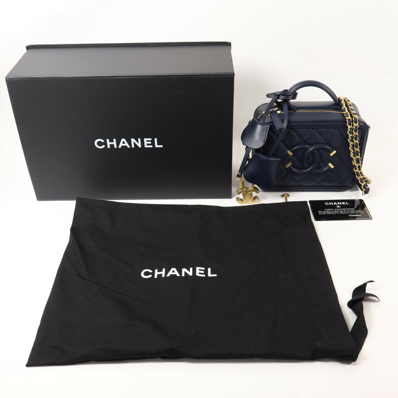CHANEL 牛皮皮革Vanity Case金扣鏈帶手挽肩背兩用袋-9