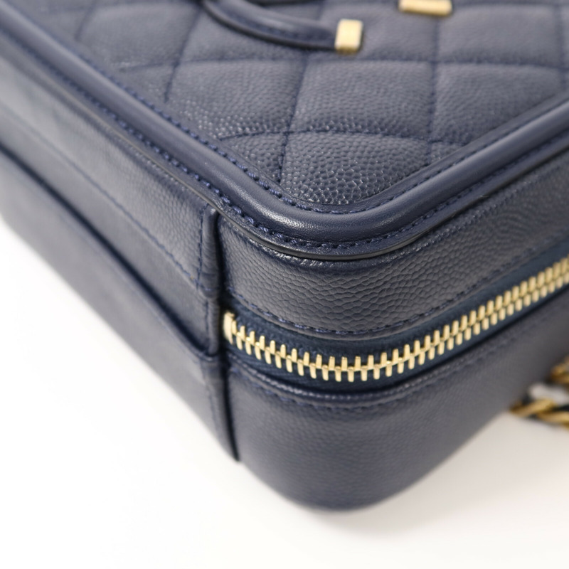 CHANEL 牛皮皮革Vanity Case金扣鏈帶手挽肩背兩用袋-14