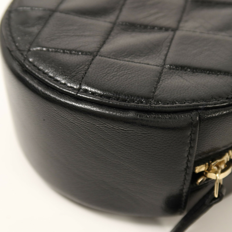 CHANEL 牛皮皮革Chain Shoulder金扣鏈帶肩背袋-14