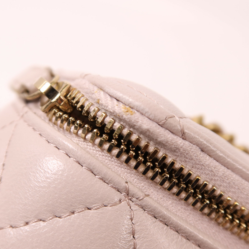 CHANEL 羊皮皮革Gold Ball Vanity Case金扣鏈帶肩背袋-17