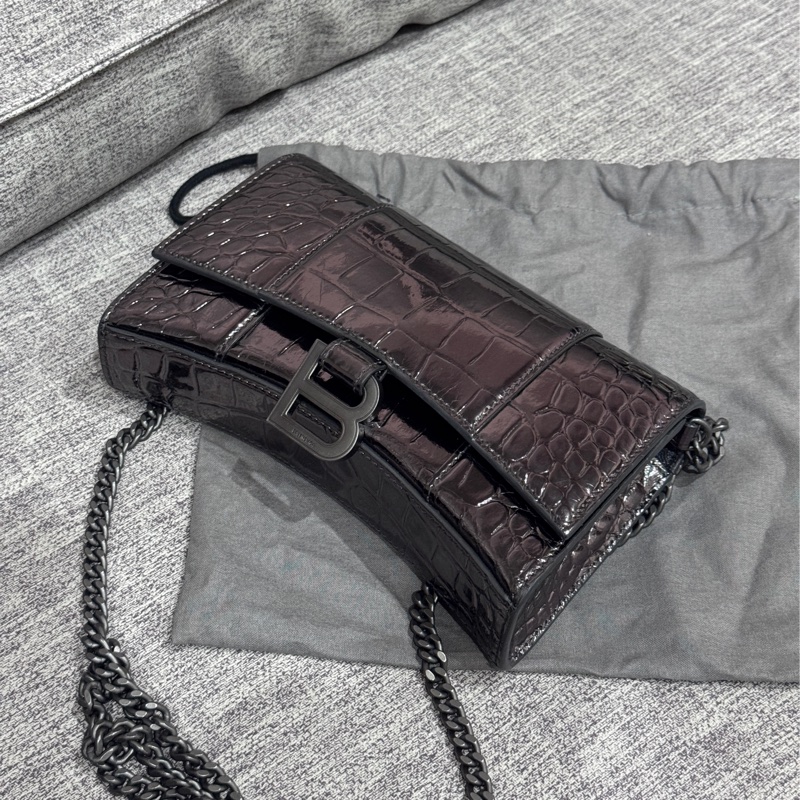 ✨超划算免2w✨巴黎世家 Balenciaga 鱷魚壓紋小牛皮WOC Hourglass 金屬黑-3