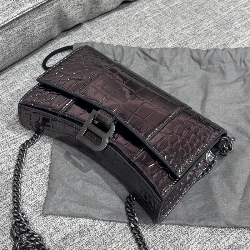 ✨超划算免2w✨巴黎世家 Balenciaga 鱷魚壓紋小牛皮WOC Hourglass 金屬黑-5