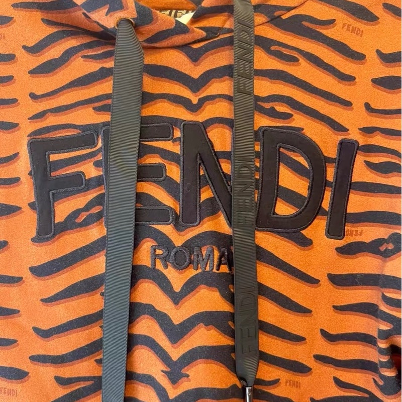 FENDI衛衣xs碼-1