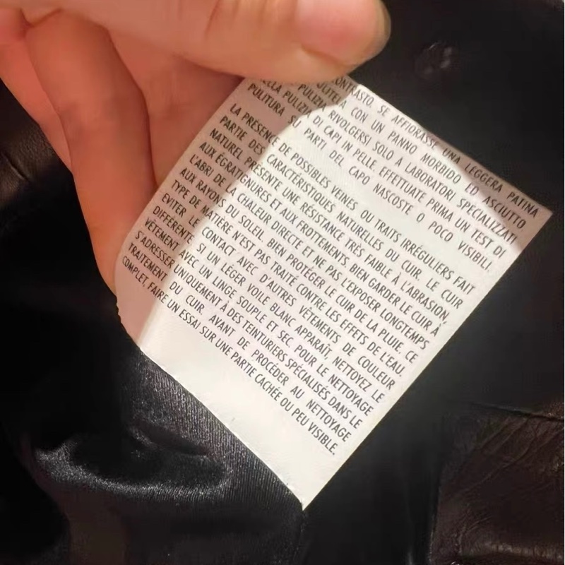 Alexander McQueen皮衣38碼-5