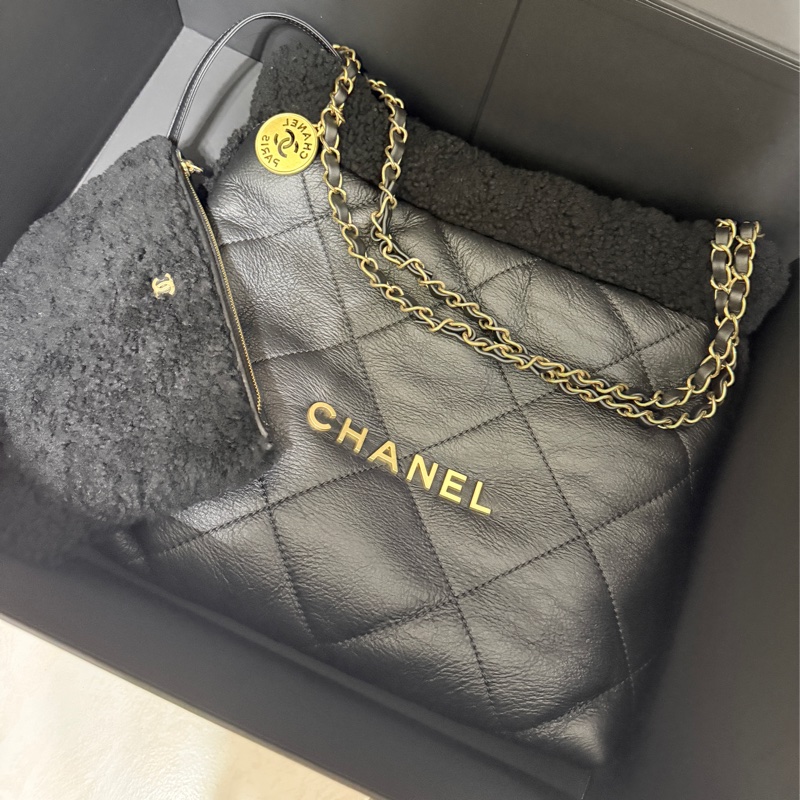 未使用✨香奈兒超稀有的黑色泰迪熊22包 最棒的小號尺寸 羔羊毛拼牛皮-25