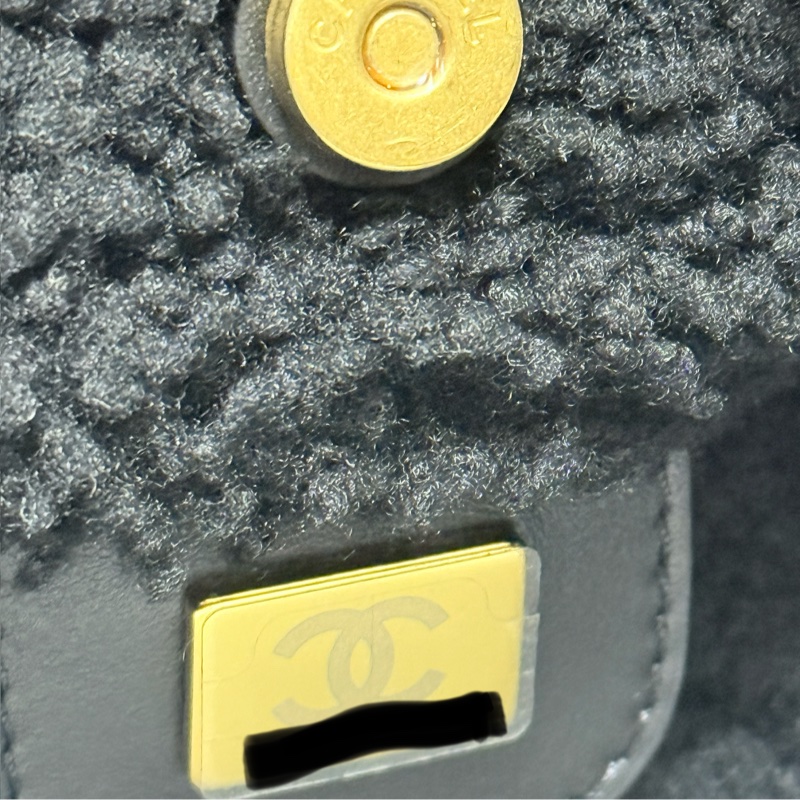 未使用✨香奈兒超稀有的黑色泰迪熊22包 最棒的小號尺寸 羔羊絨拼牛皮-9