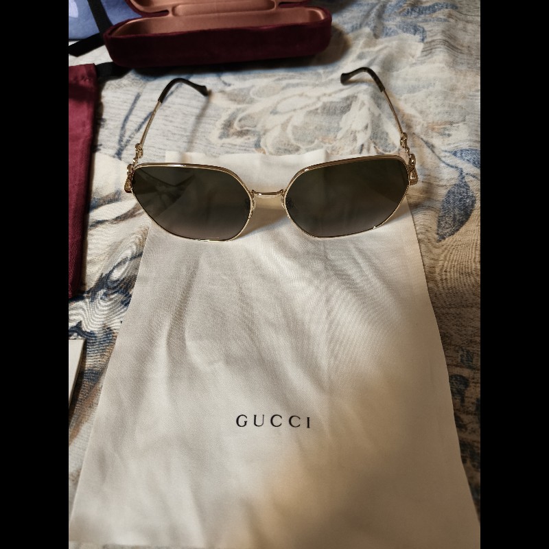 Gucci墨鏡(全新未使用)-1