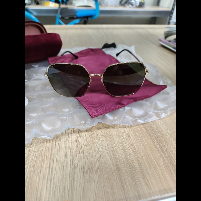 Gucci墨鏡（全新未使用）-4
