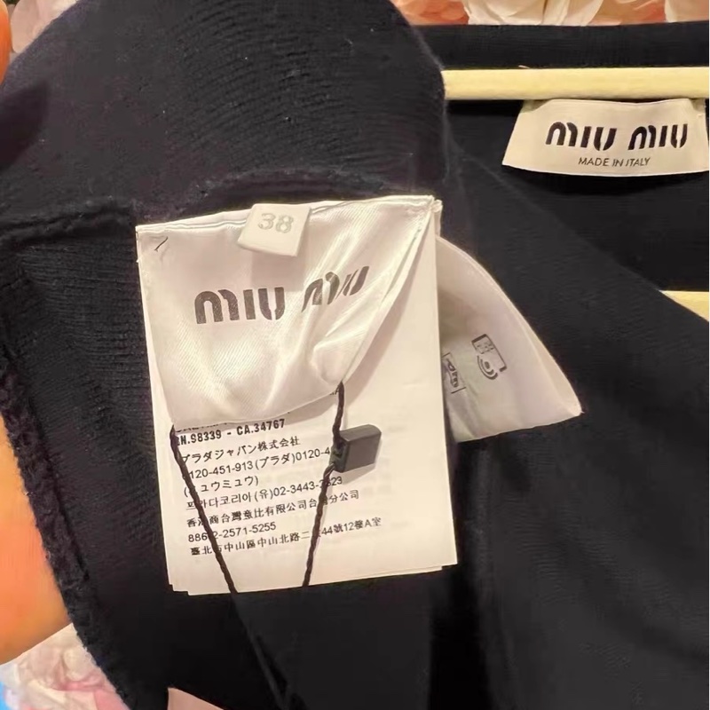 Miumiu海軍領短袖38碼-1