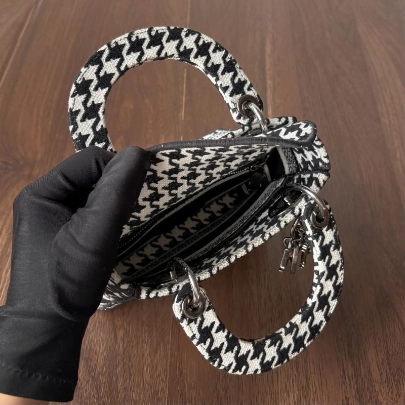 Dior lady 三格千鳥格黛妃包 經典黑白款17*14 98新肩帶塵袋-3