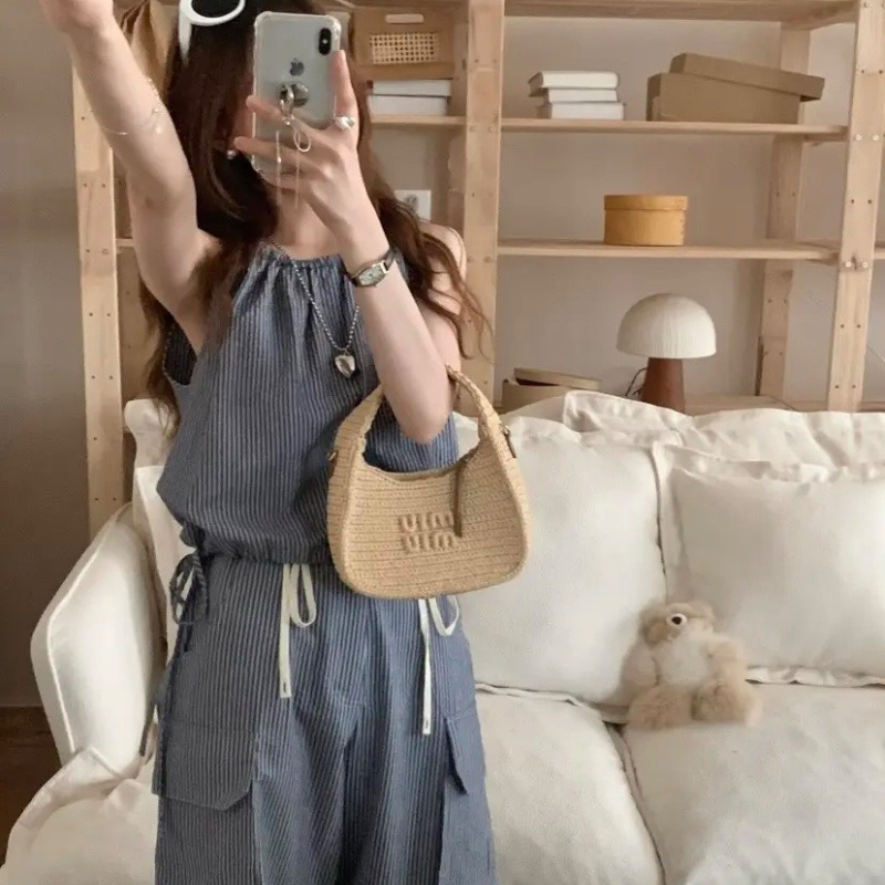 miumiu 限量 Wander hobo 草編月牙包19*13 98新配件塵袋-1