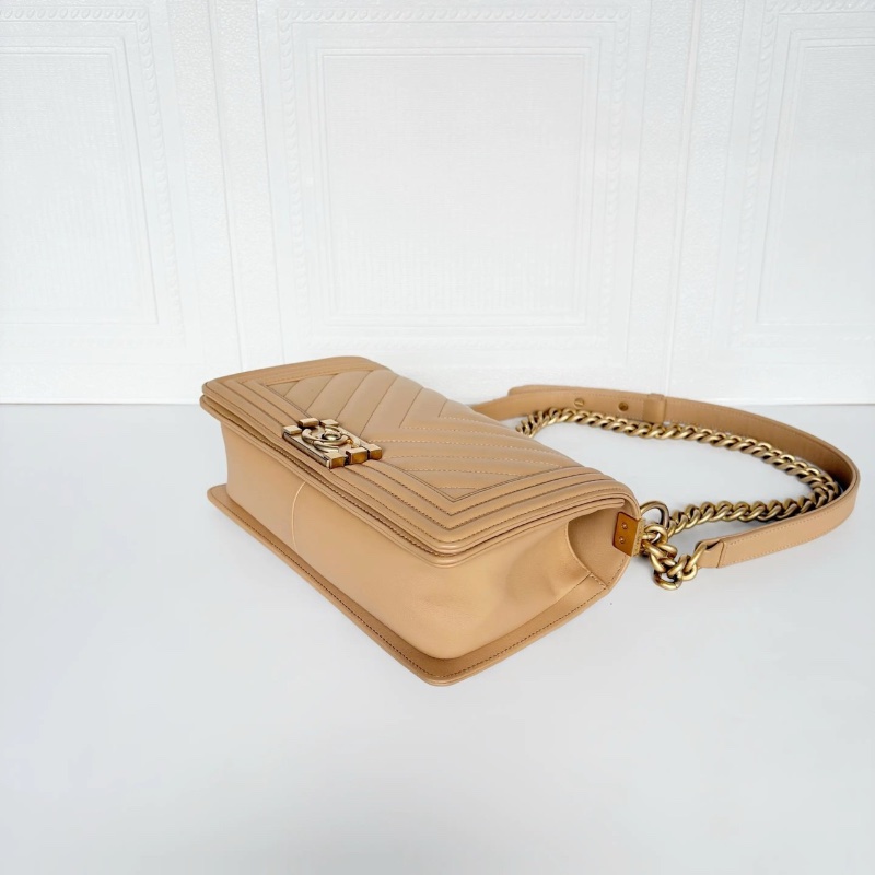 chanel leboy 中號 奶茶色 金扣 鏈條包v紋高端大氣25*15 98新配件塵袋-4