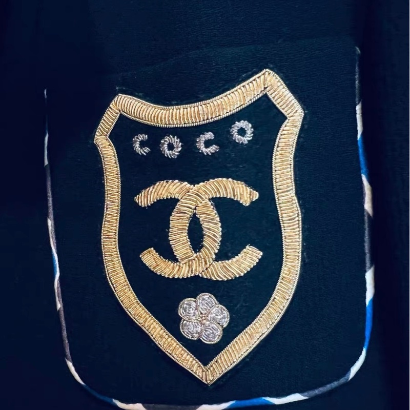 Chanel勛章外套36碼-4