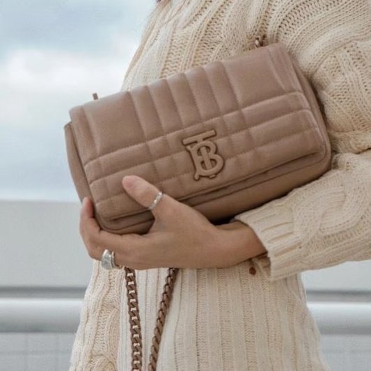 BURBERRY - 裸米棕色羊皮衍縫Lola肩側背包╻小號-0