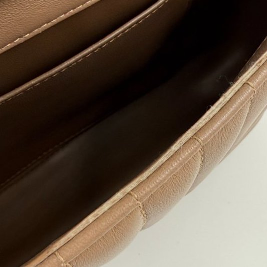 BURBERRY - 裸米棕色羊皮衍縫Lola肩側背包╻小號-27