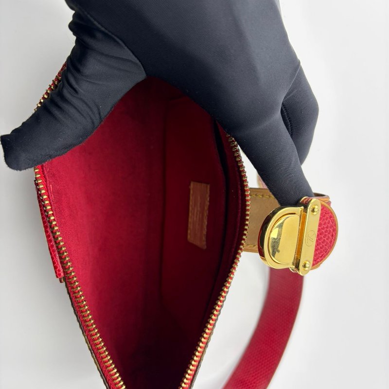 路易威登 腋下包-13