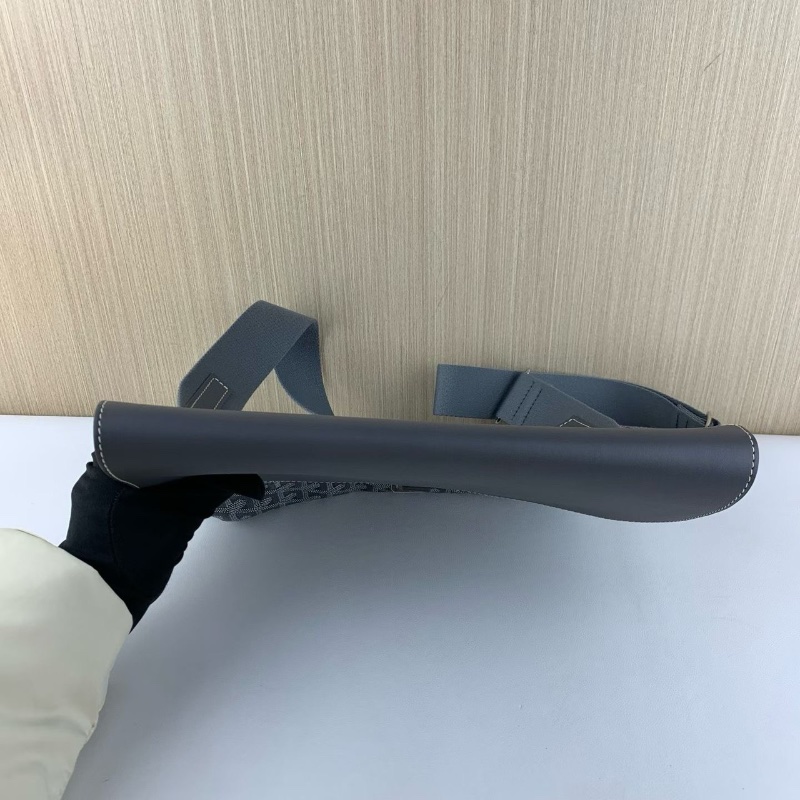 Goyard COURSIER灰色老花郵差包 30*27 98新配件塵袋-6