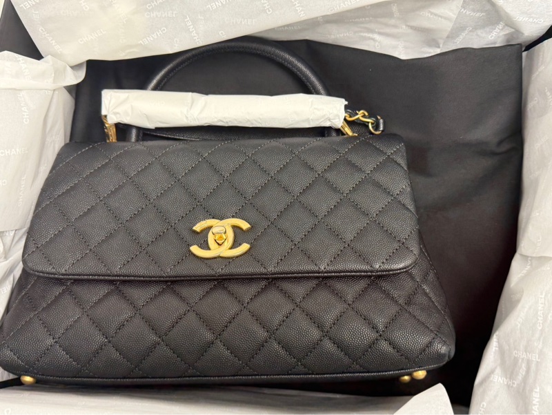 香奈兒Chanel經典Coco Handle黑色荔枝紋牛皮手把口蓋包28cm 香奈兒包包黑色28CHANEL 黑荔枝HANDLE28 全新購於專櫃-1