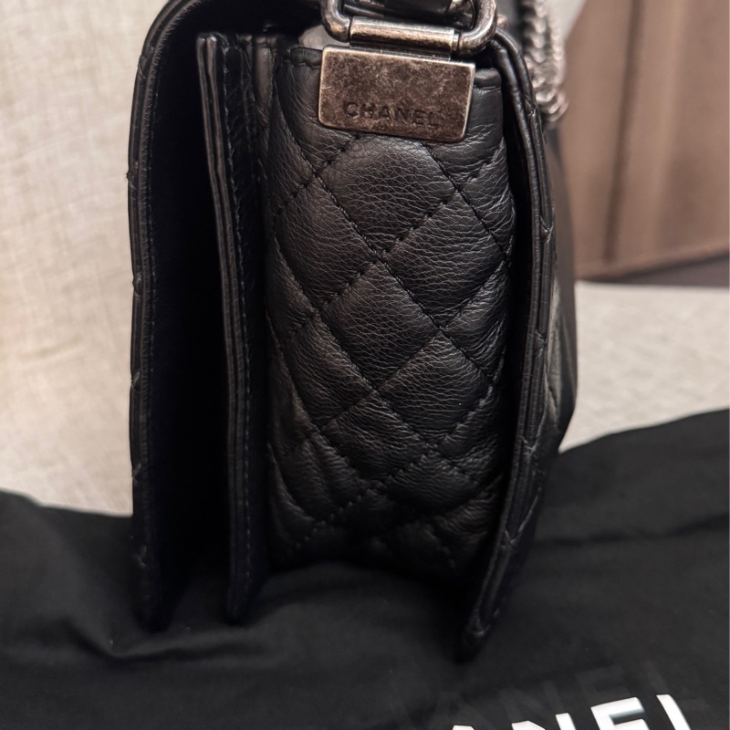 香奈兒Chanel boy 28 包況好柔軟耐用黑銀 復古銀釦 boy Chanel-1