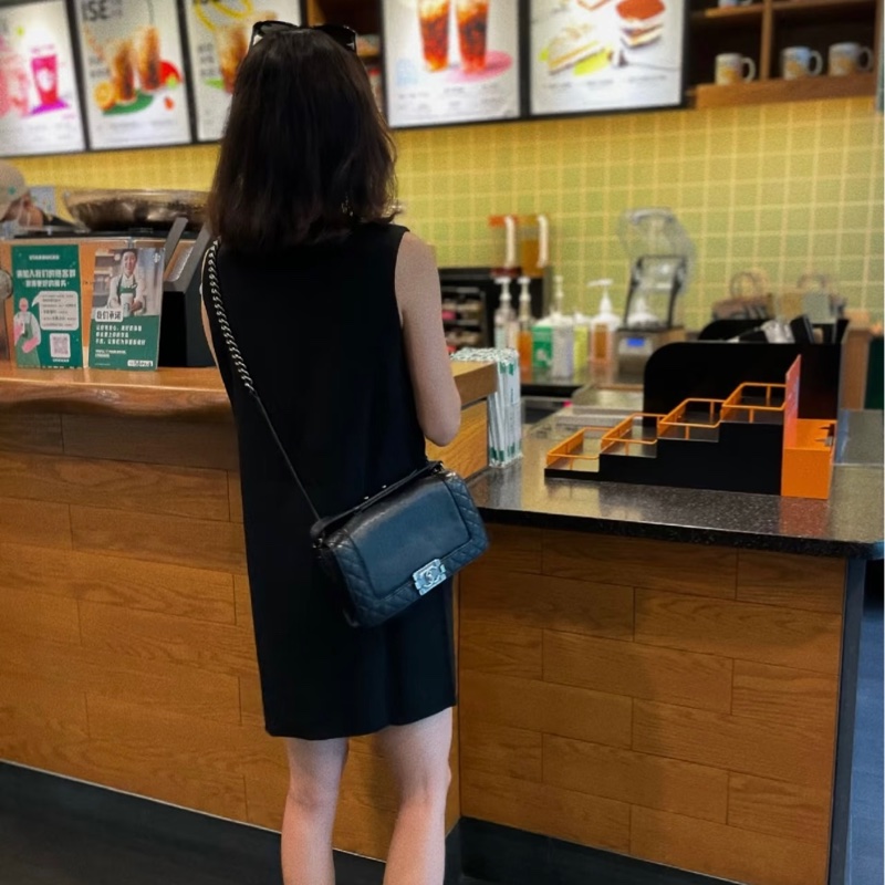 香奈兒Chanel boy 28 包況好柔軟耐用黑銀 復古銀釦 boy Chanel-9