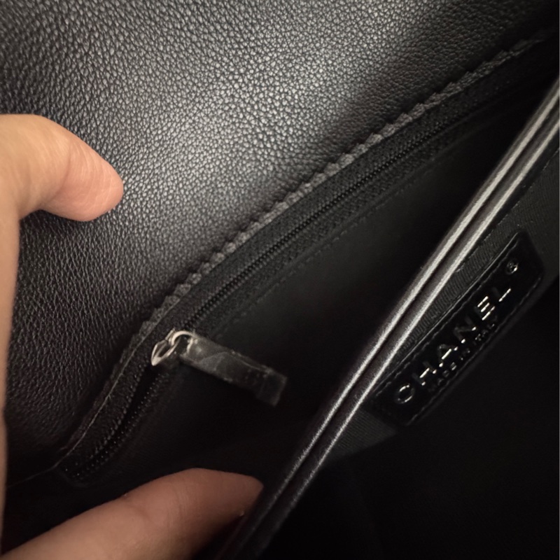 香奈兒Chanel boy 28 包況好柔軟耐用黑銀 復古銀釦 boy Chanel-11