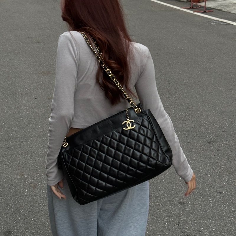【極新🎁】 Chanel 黑金羊皮 經典托特包 （專櫃23.7萬）-16