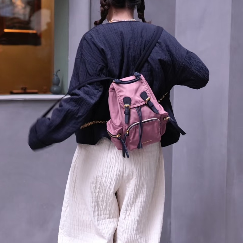 Burberry 沙漠玫瑰粉尼龍後背包 小號-2