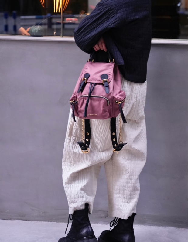 Burberry 沙漠玫瑰粉尼龍後背包 小號-3