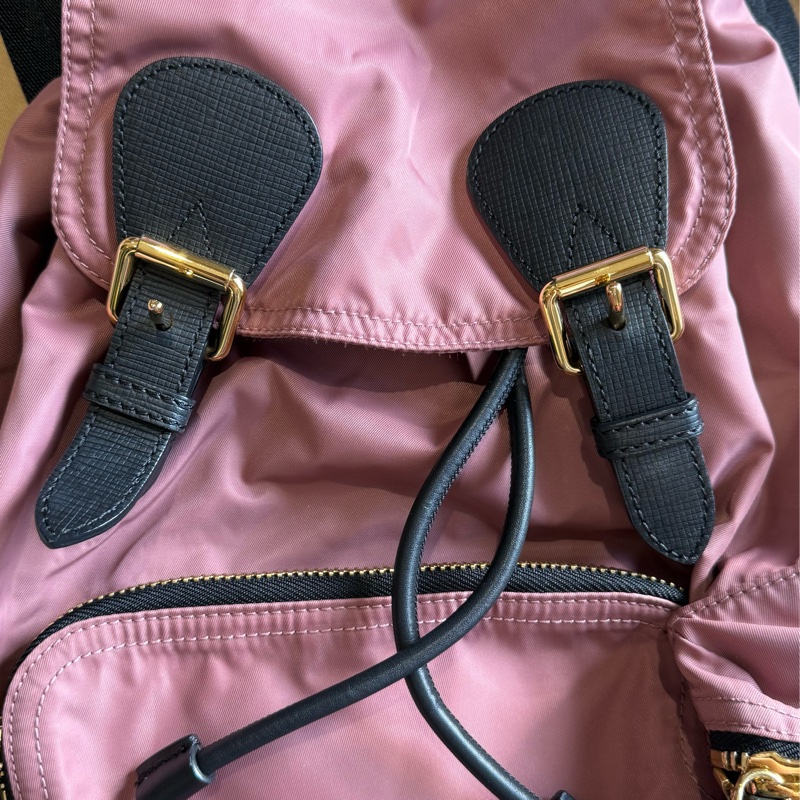 Burberry 沙漠玫瑰粉尼龍後背包 小號-5