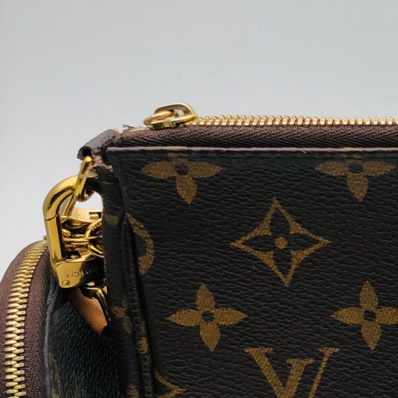 LV 路易威登 五合一 芯片款 M44813 尺寸:24 x 13.5 x 4-7