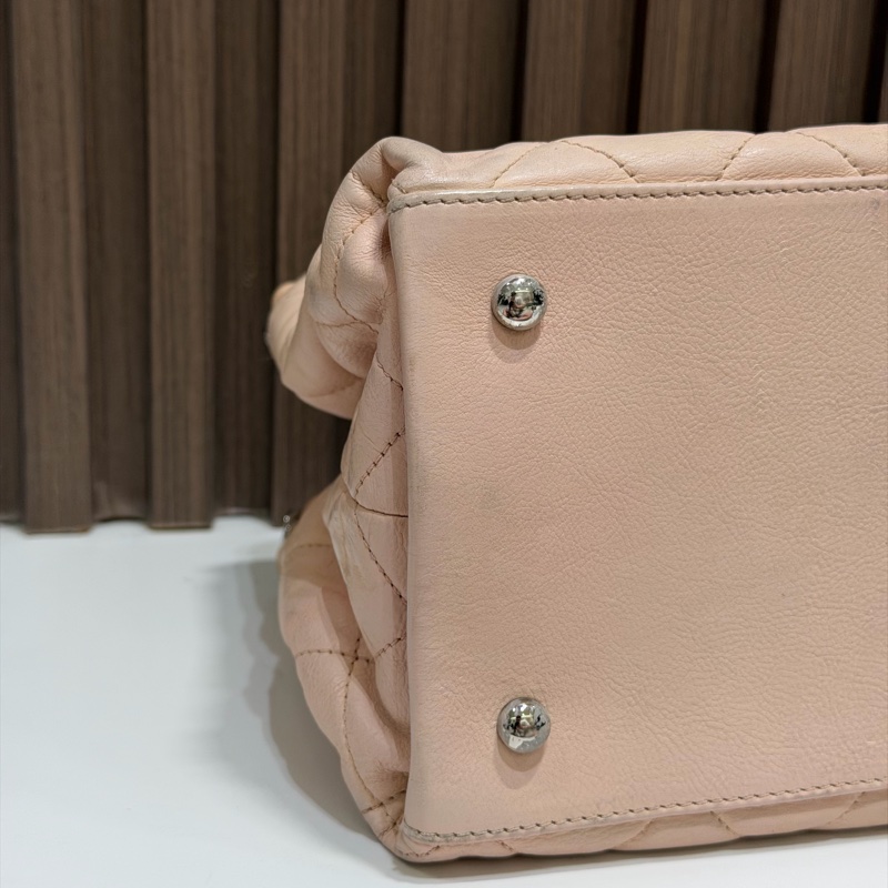 【92新 ✨ 全網最低價!】中古 Chanel香奈兒 櫻花粉色 牛皮托特鏈條包 手提包-26