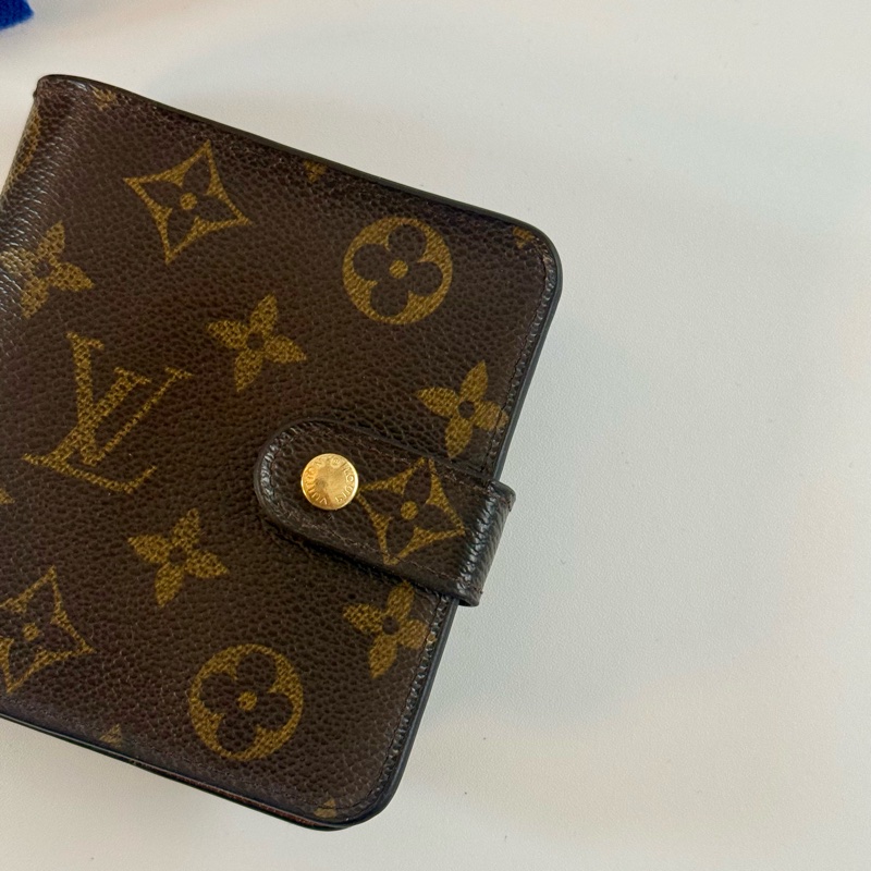 ✔️LV Louis Vuitton 路易威登 Monogram M61667 老花金釦拉鏈短夾-1