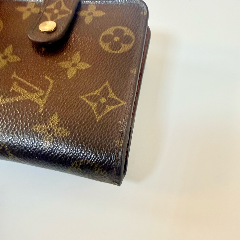 ✔️LV Louis Vuitton 路易威登 Monogram M61667 老花金釦拉鏈短夾-9