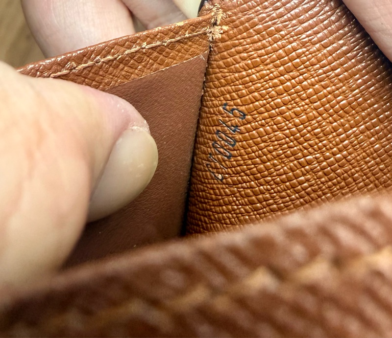✔️LV Louis Vuitton 路易威登 Monogram M61667 老花金釦拉鏈短夾-26