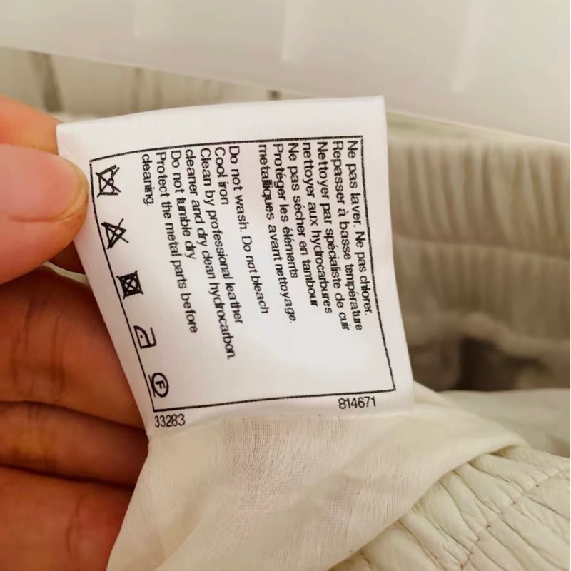 Chanel羊皮短褲34碼-4