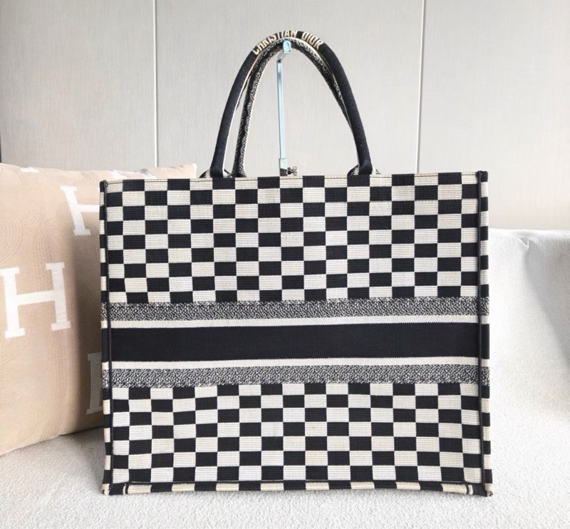 【97新 ✨ 全網最低價！】Dior迪奧 黑白格 棋盤 BookTote大號（下單前先詢問庫存❗️）-2