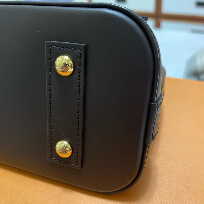 LV ALMA BB棋盤格 貝殼包-8