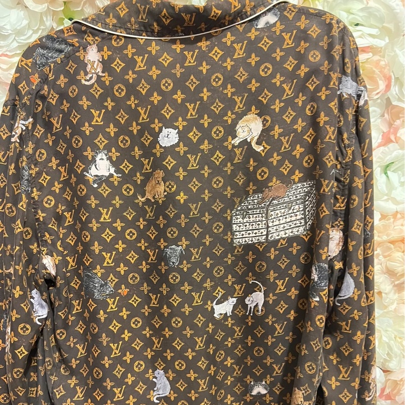 Lv真絲上衣34碼-2