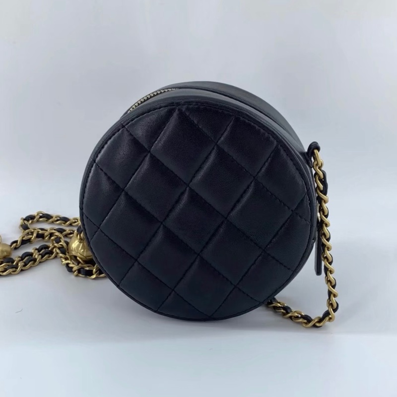【96新 ✨ 全網最低價!】Chanel 黑金 金球圓餅包 羊皮 顯氣質 (下單前先詢問庫存❗️)-4